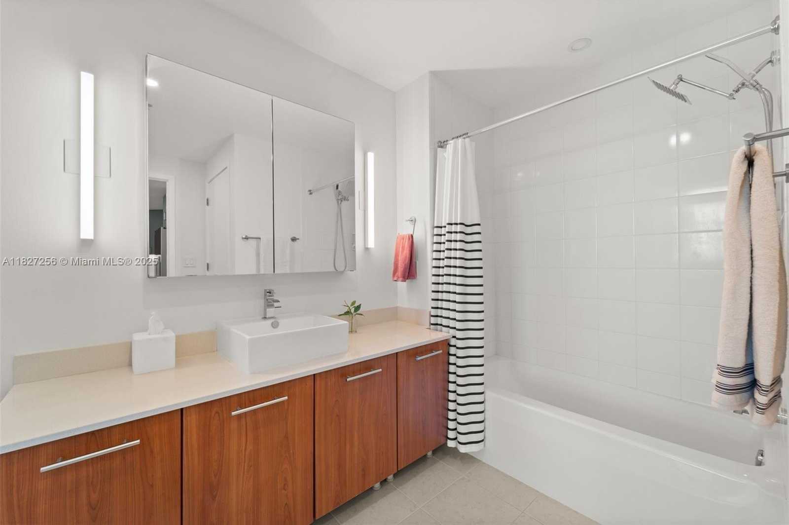 Small Image of 3301 NORTH EAST 1ST AVE #H2412, Miami Number 13