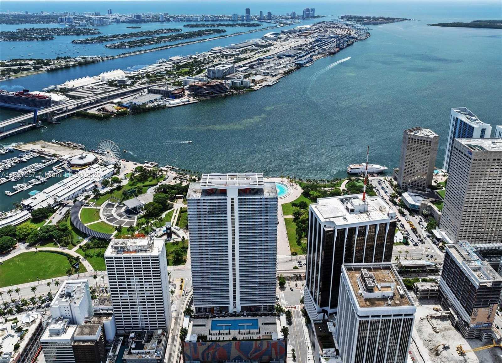 Small Image of 50 BISCAYNE BLVD #3605, Miami Number 26