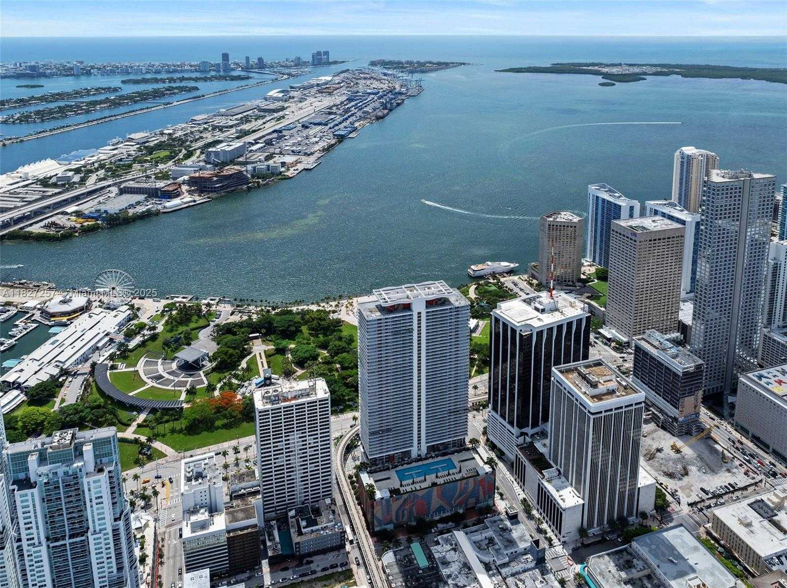 Small Image of 50 BISCAYNE BLVD #3605, Miami Number 29