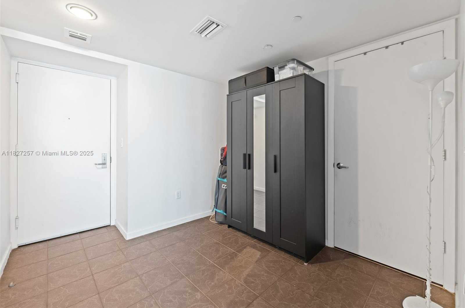 Small Image of 50 BISCAYNE BLVD #3605, Miami Number 8