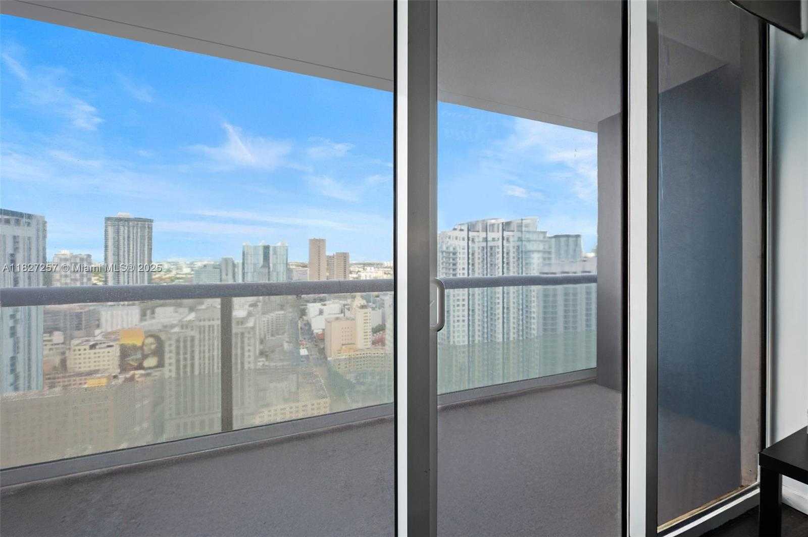 Small Image of 50 BISCAYNE BLVD #3605, Miami Number 9