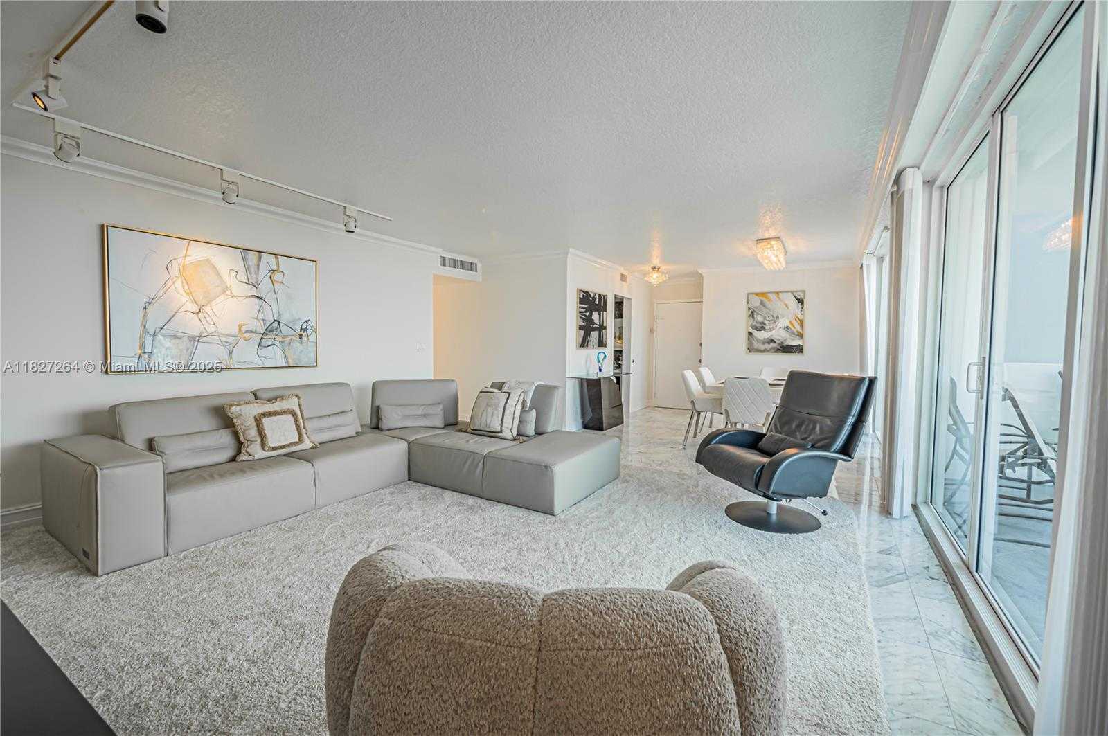 Small Image of 2030 SOUTH OCEAN DR #2126, Hallandale Beach Number 19