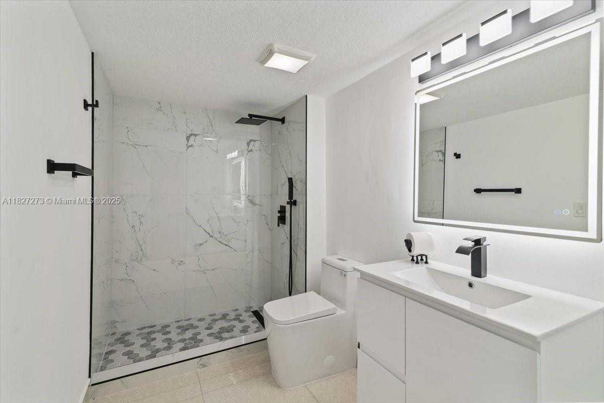 Small Image of 4110 NORTH WEST 79TH AVE #2C, Doral Number 15