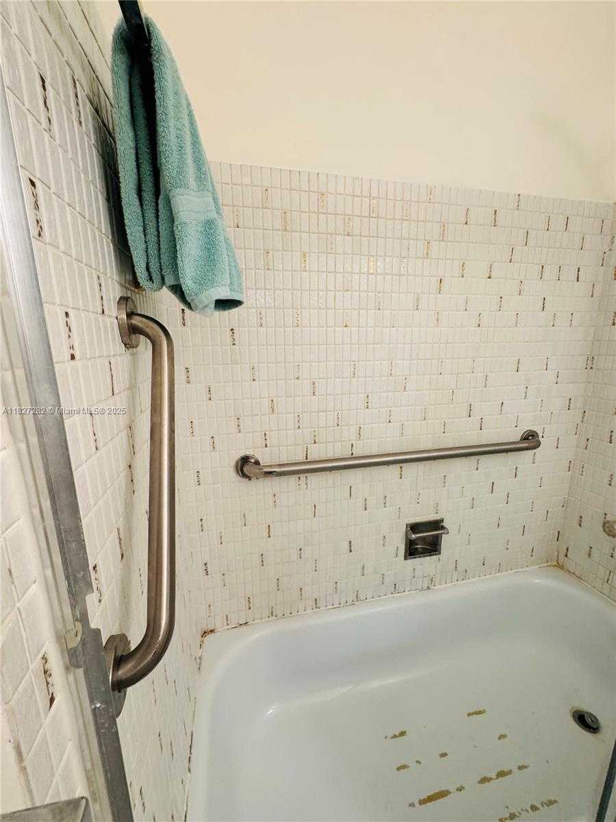 Small Image of 5641 SOUTH WEST 2ND CT #210, Margate Number 15