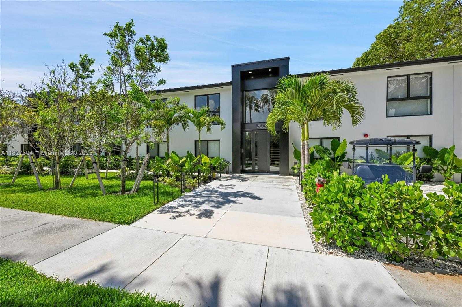 Small Image of 200 SUNRISE DR #200C, Key Biscayne Number 4