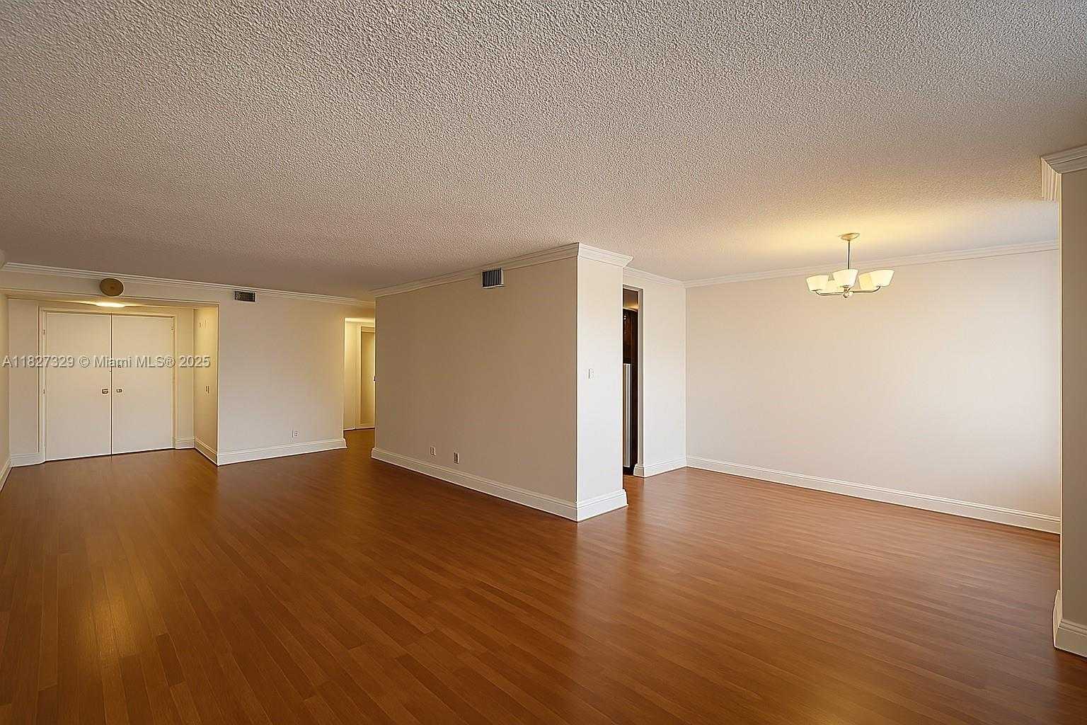 Small Image of 251 174TH ST #115, Sunny Isles Beach Number 4