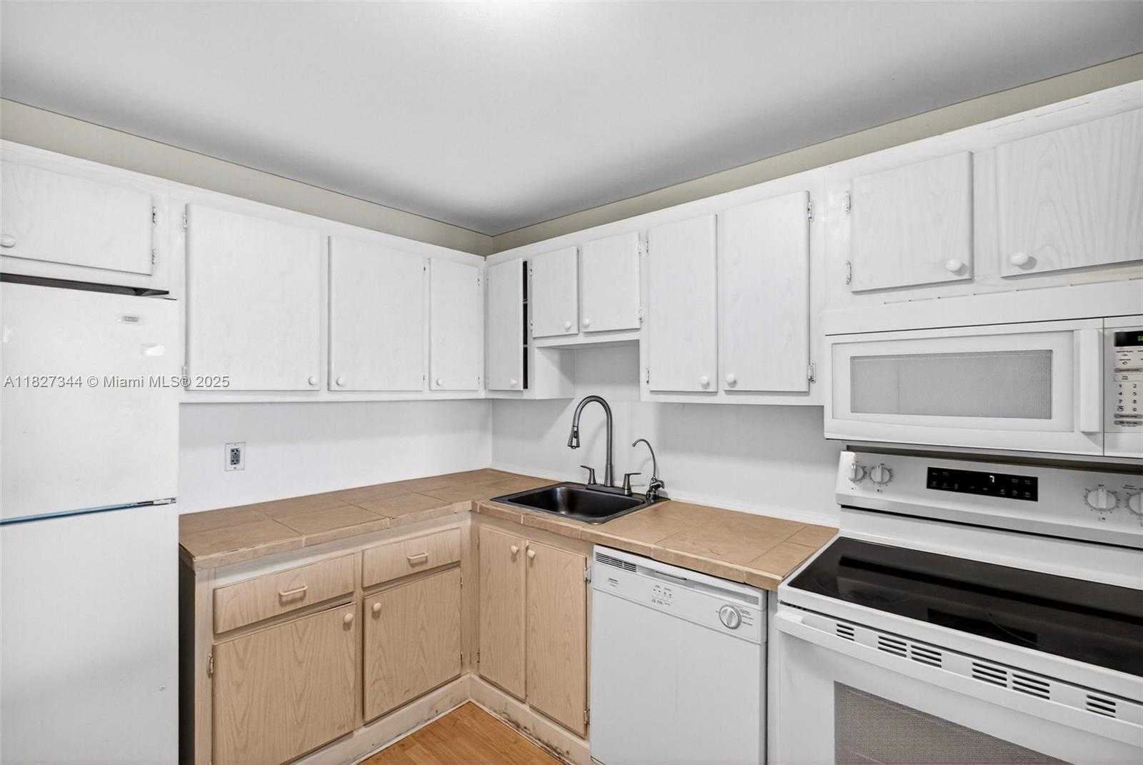 Small Image of 16851 NORTH EAST 23RD AVENUE #A619, North Miami Beach Number 10