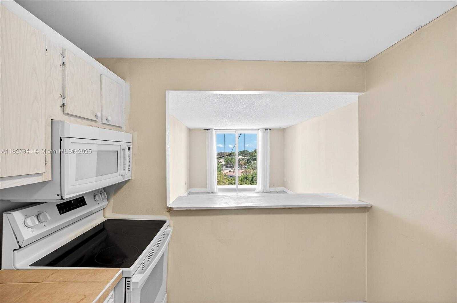Small Image of 16851 NORTH EAST 23RD AVENUE #A619, North Miami Beach Number 2