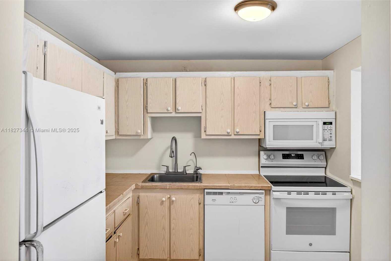Small Image of 16851 NORTH EAST 23RD AVENUE #A619, North Miami Beach Number 8