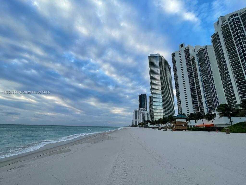 Small Image of 19201 COLLINS AVE #528, Sunny Isles Beach Number 3