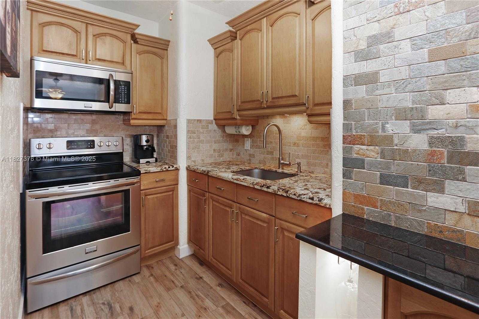 Small Image of 3300 NORTH SURF RD #3A, Hollywood Number 10