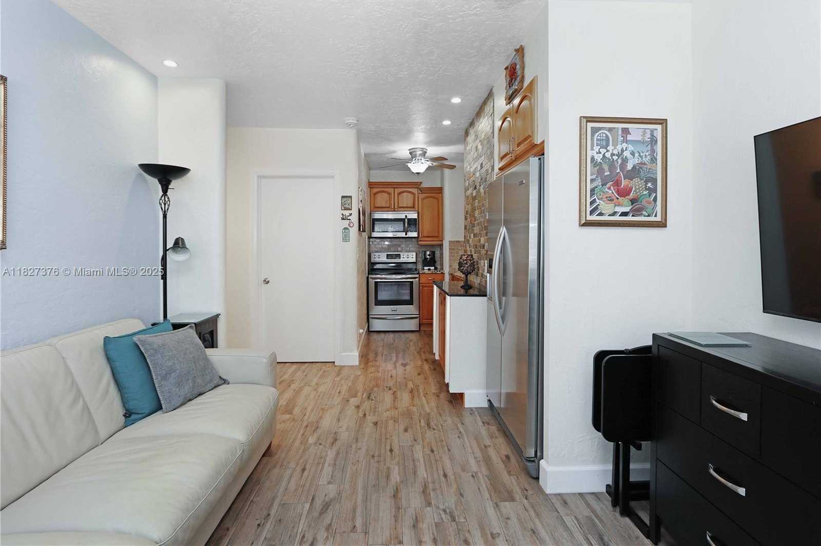 Small Image of 3300 NORTH SURF RD #3A, Hollywood Number 3
