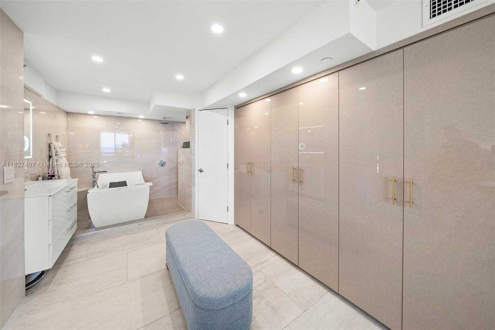 Small Image of 20515 EAST COUNTRY CLUB DR #1547, Aventura Number 13