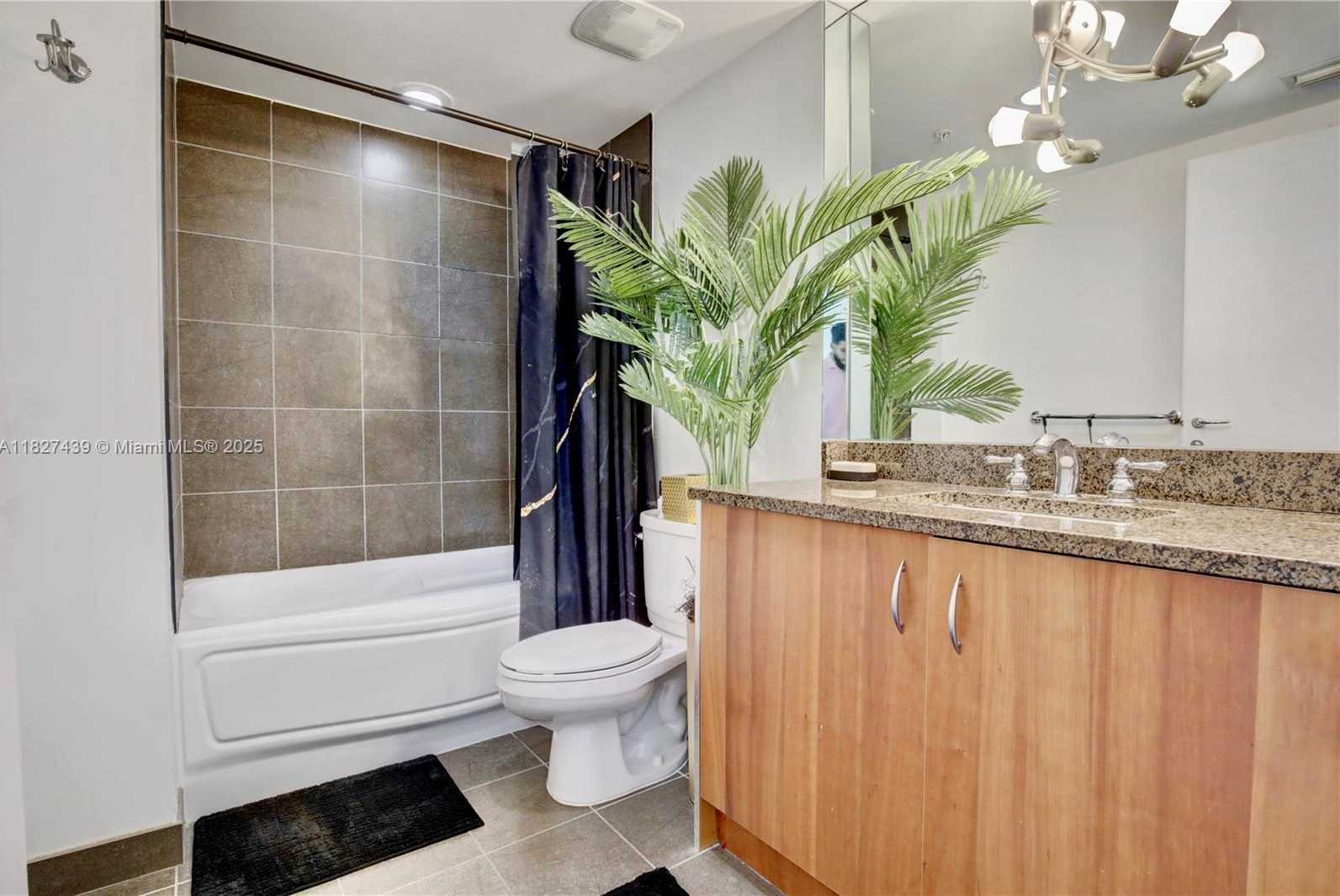 Small Image of 300 SOUTH BISCAYNE BLVD #L-626, Miami Number 13