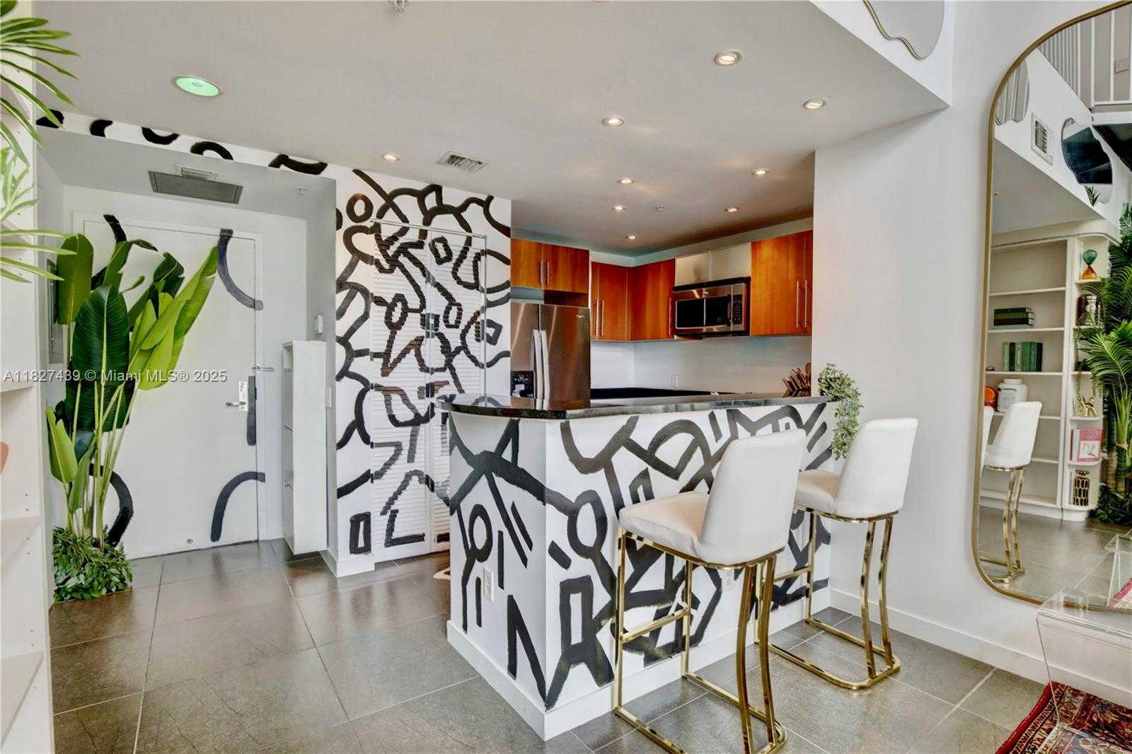 Small Image of 300 SOUTH BISCAYNE BLVD #L-626, Miami Number 5