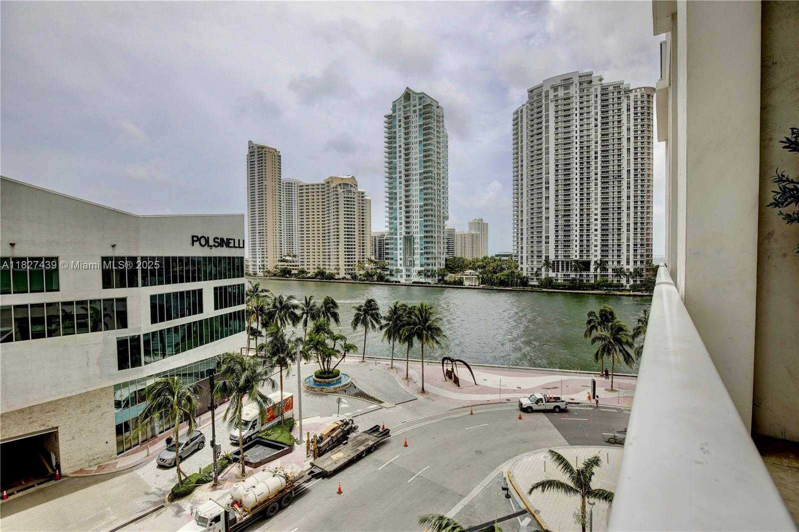 Small Image of 300 SOUTH BISCAYNE BLVD #L-626, Miami Number 8