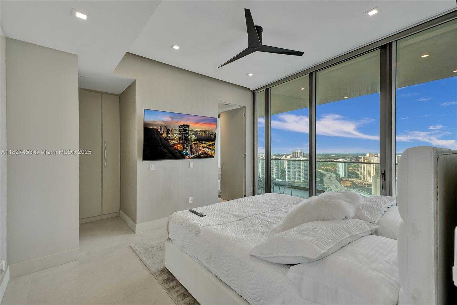 Small Image of 18975 COLLINS AVE #3000, Sunny Isles Beach Number 13