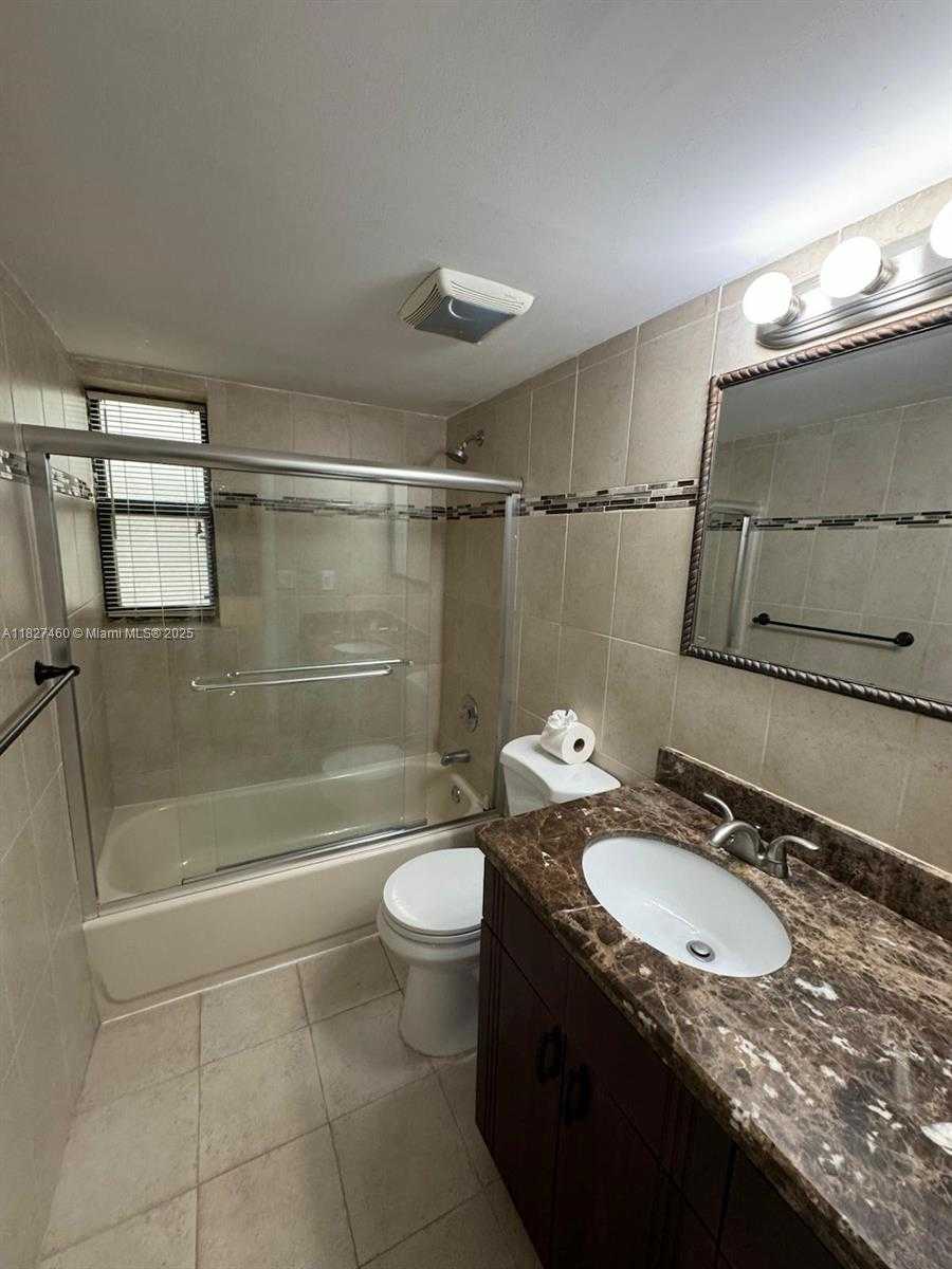 Small Image of 20401 NORTH EAST 30TH AVE #124-8, Aventura Number 12