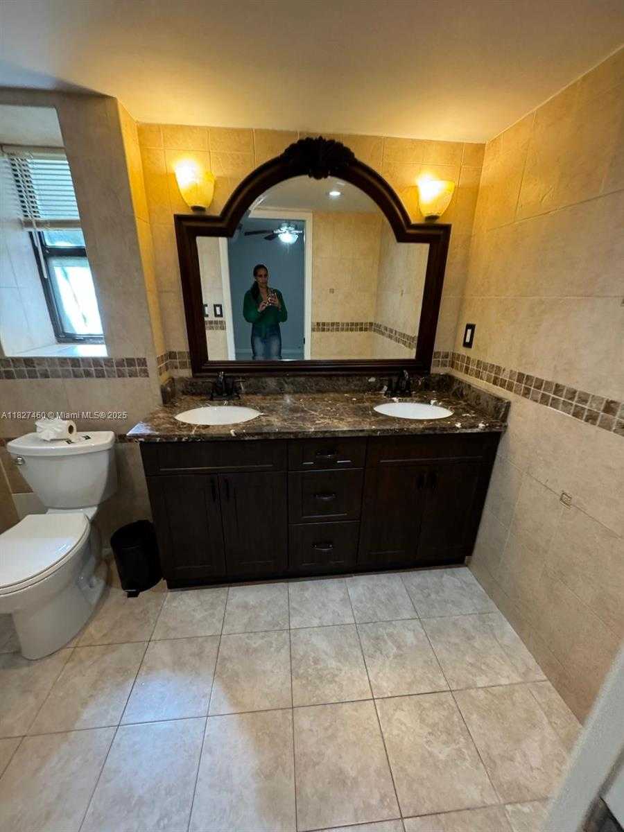 Small Image of 20401 NORTH EAST 30TH AVE #124-8, Aventura Number 16