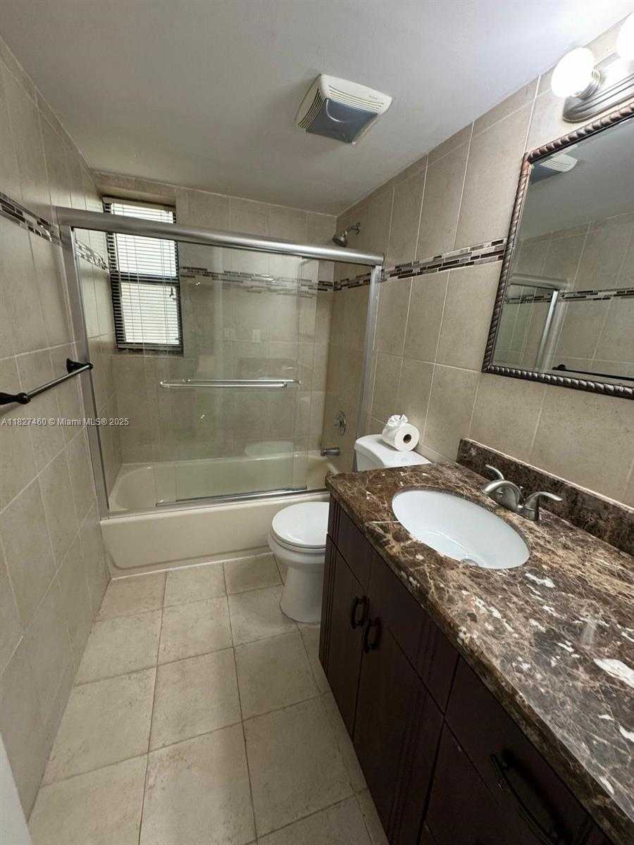 Small Image of 20401 NORTH EAST 30TH AVE #124-8, Aventura Number 18