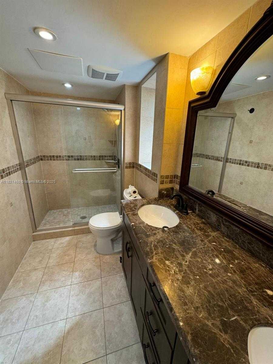 Small Image of 20401 NORTH EAST 30TH AVE #124-8, Aventura Number 19