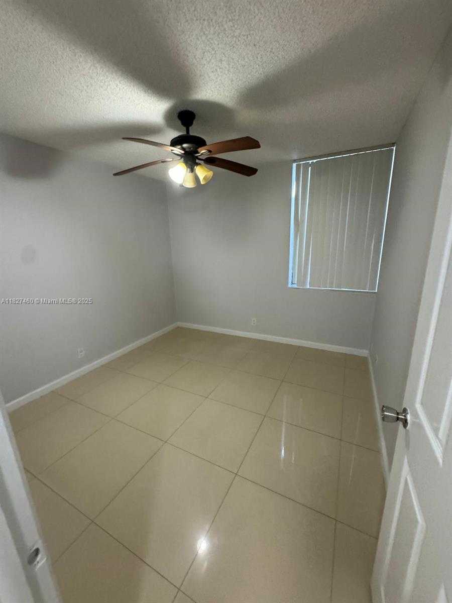 Small Image of 20401 NORTH EAST 30TH AVE #124-8, Aventura Number 21