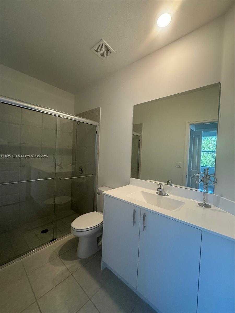 Small Image of 11931 NORTH WEST 47TH MNR, Coral Springs Number 13