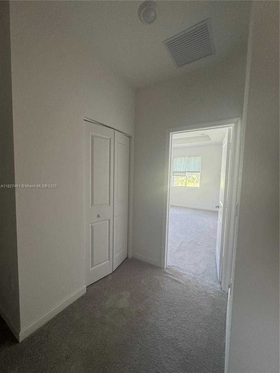 Small Image of 11931 NORTH WEST 47TH MNR, Coral Springs Number 16