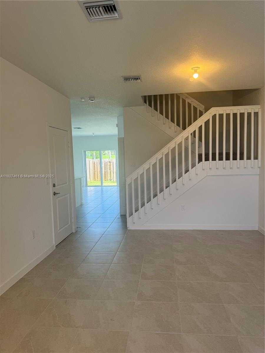 Small Image of 11931 NORTH WEST 47TH MNR, Coral Springs Number 3