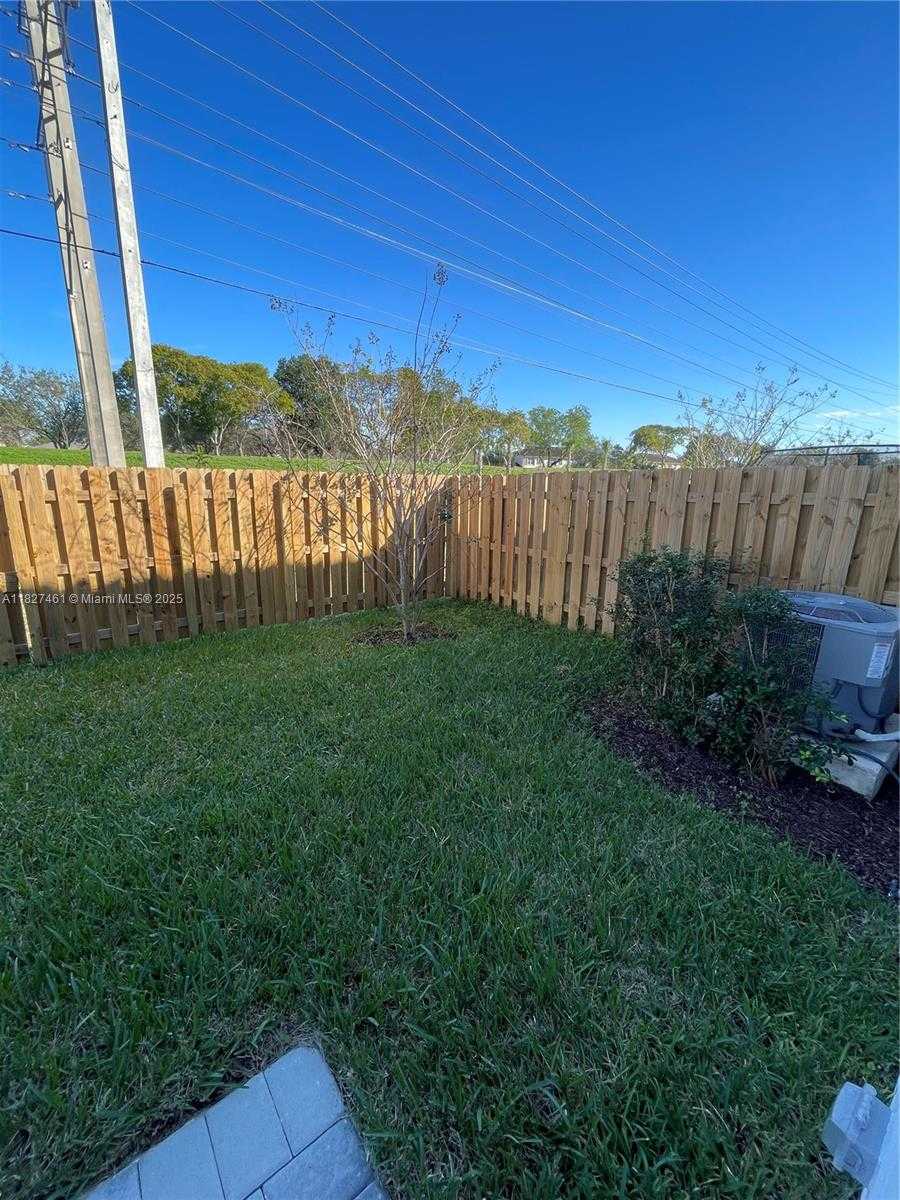 Small Image of 11931 NORTH WEST 47TH MNR, Coral Springs Number 32