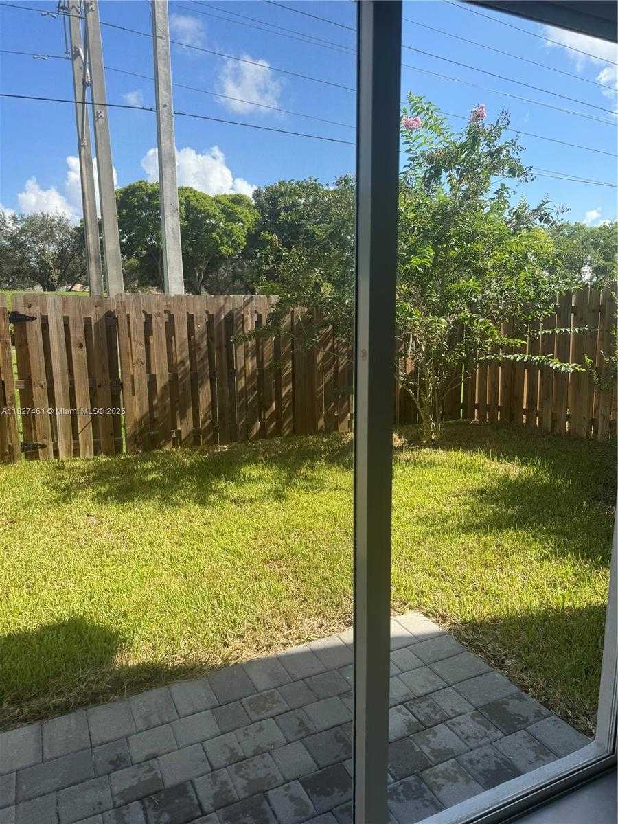Small Image of 11931 NORTH WEST 47TH MNR, Coral Springs Number 34
