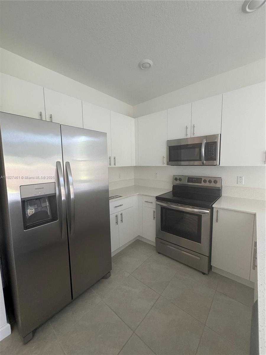 Small Image of 11931 NORTH WEST 47TH MNR, Coral Springs Number 7