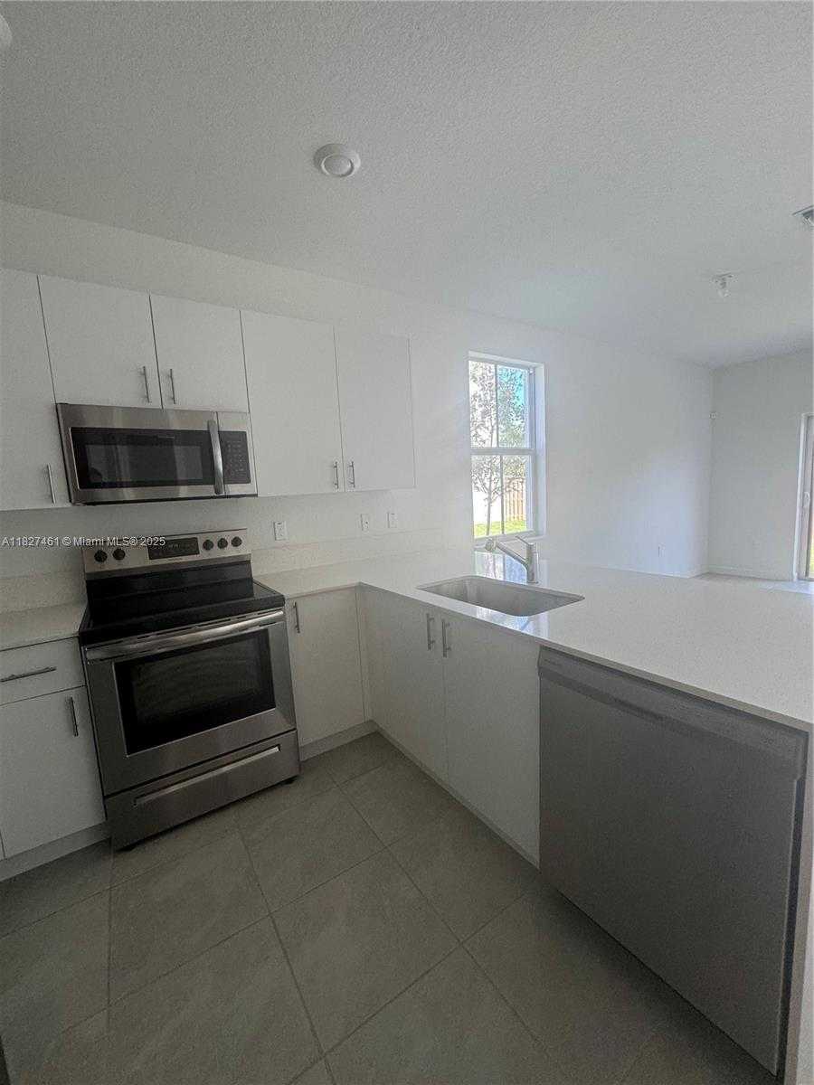 Small Image of 11931 NORTH WEST 47TH MNR, Coral Springs Number 8