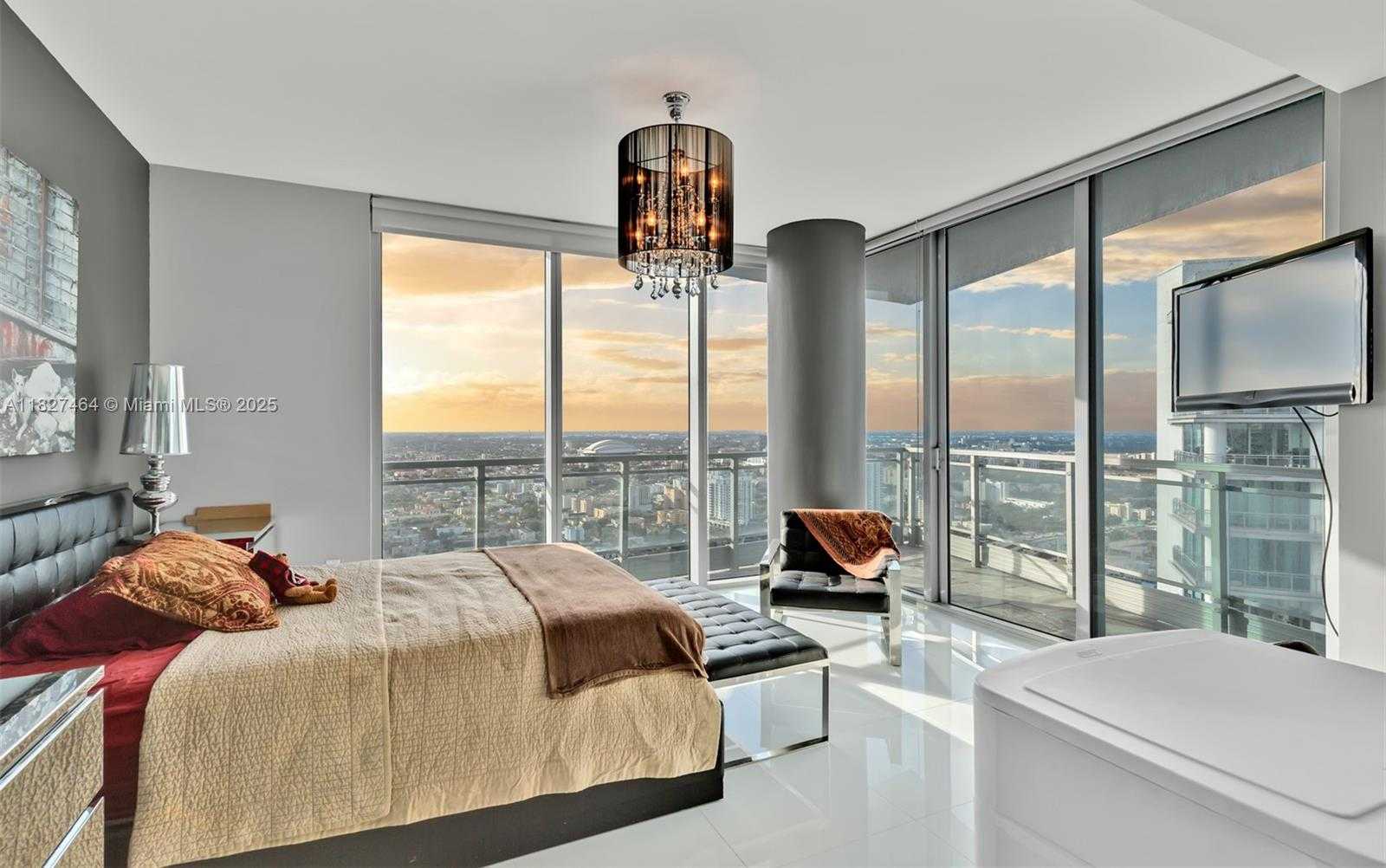 Small Image of 92 SOUTH WEST 3RD ST #4510, Miami Number 13
