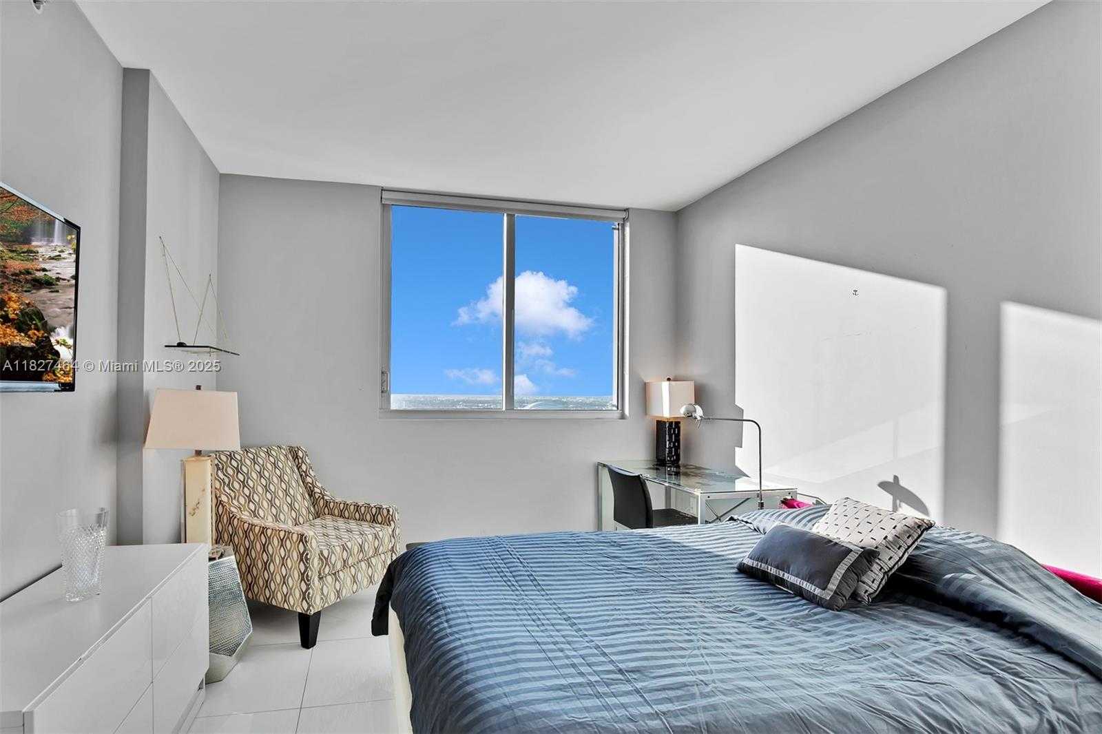 Small Image of 92 SOUTH WEST 3RD ST #4510, Miami Number 21