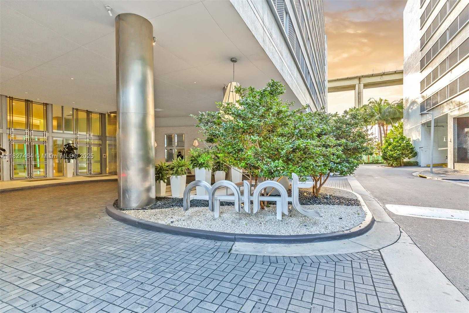 Small Image of 92 SOUTH WEST 3RD ST #4510, Miami Number 4