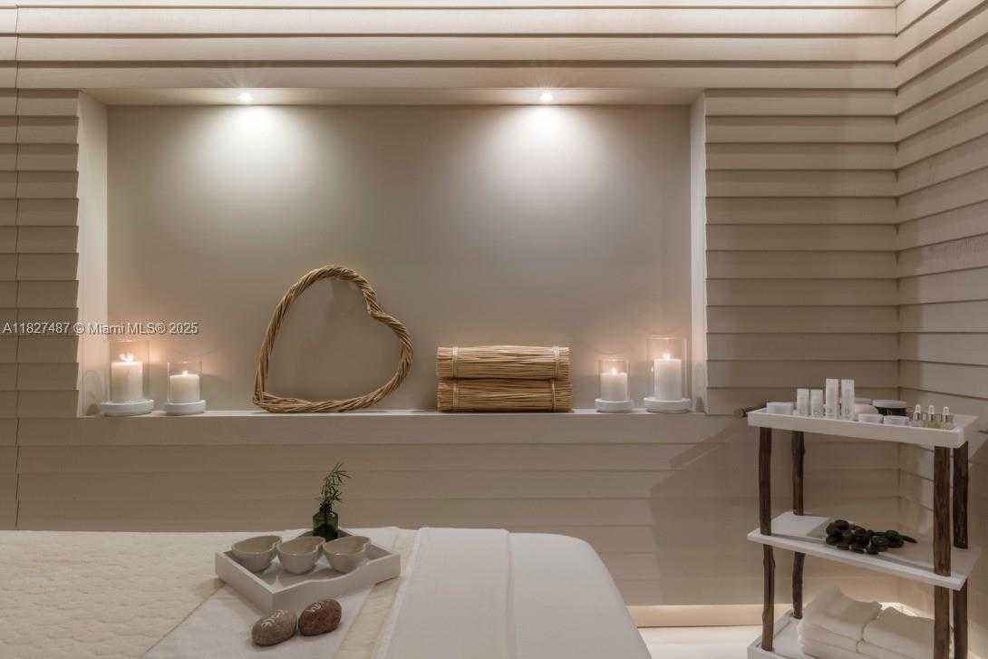 Small Image of 2301 COLLINS AVE #1011-1012, Miami Beach Number 43