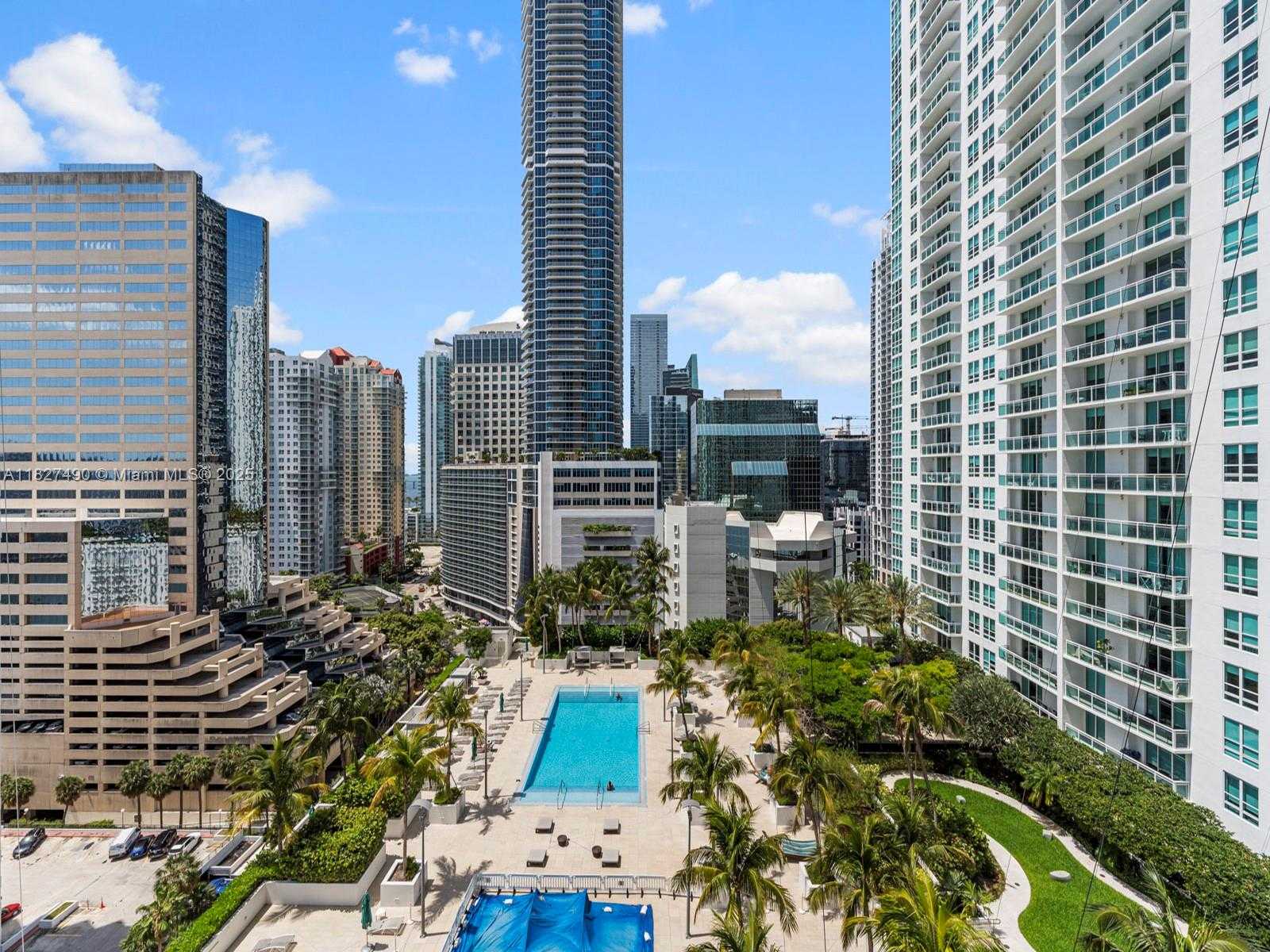 Small Image of 950 BRICKELL BAY DR #1807, Miami Number 19