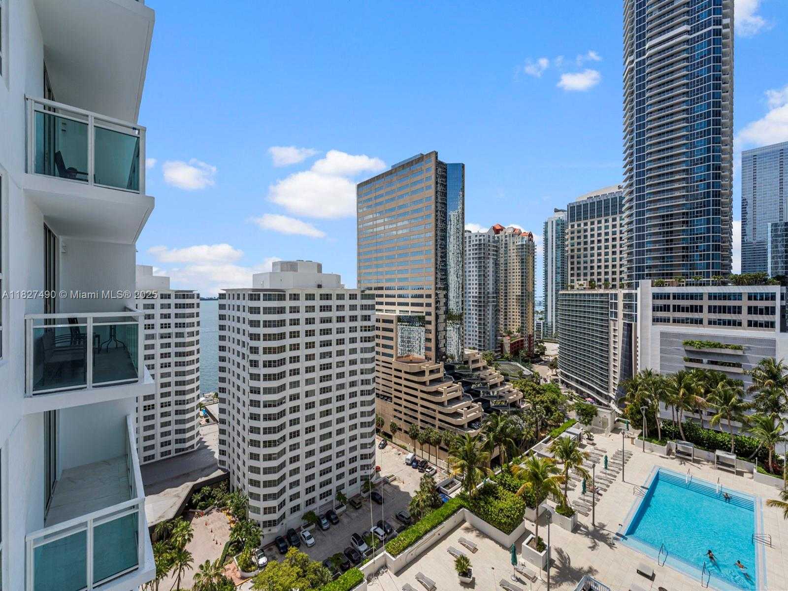 Small Image of 950 BRICKELL BAY DR #1807, Miami Number 20