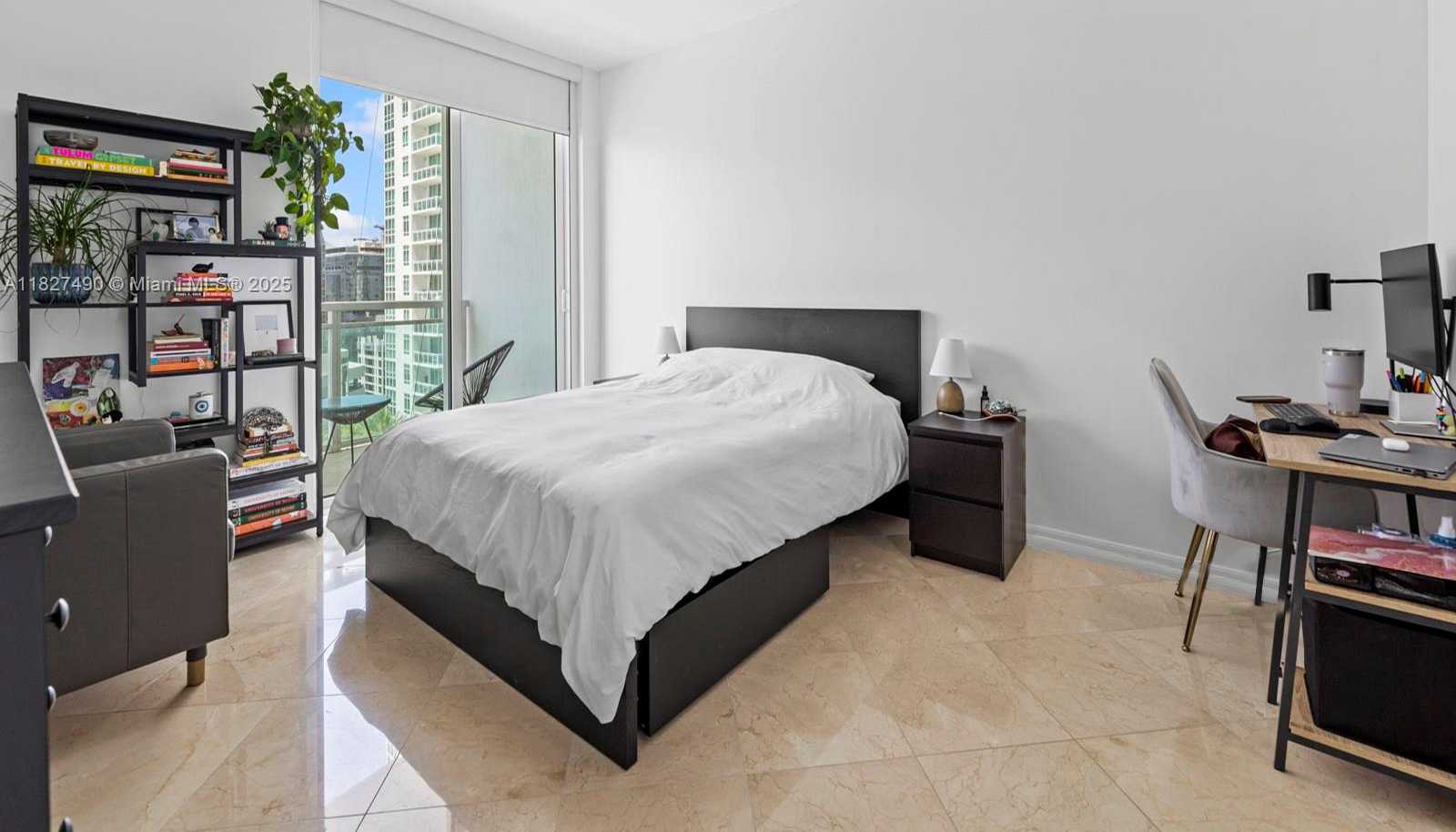 Small Image of 950 BRICKELL BAY DR #1807, Miami Number 9