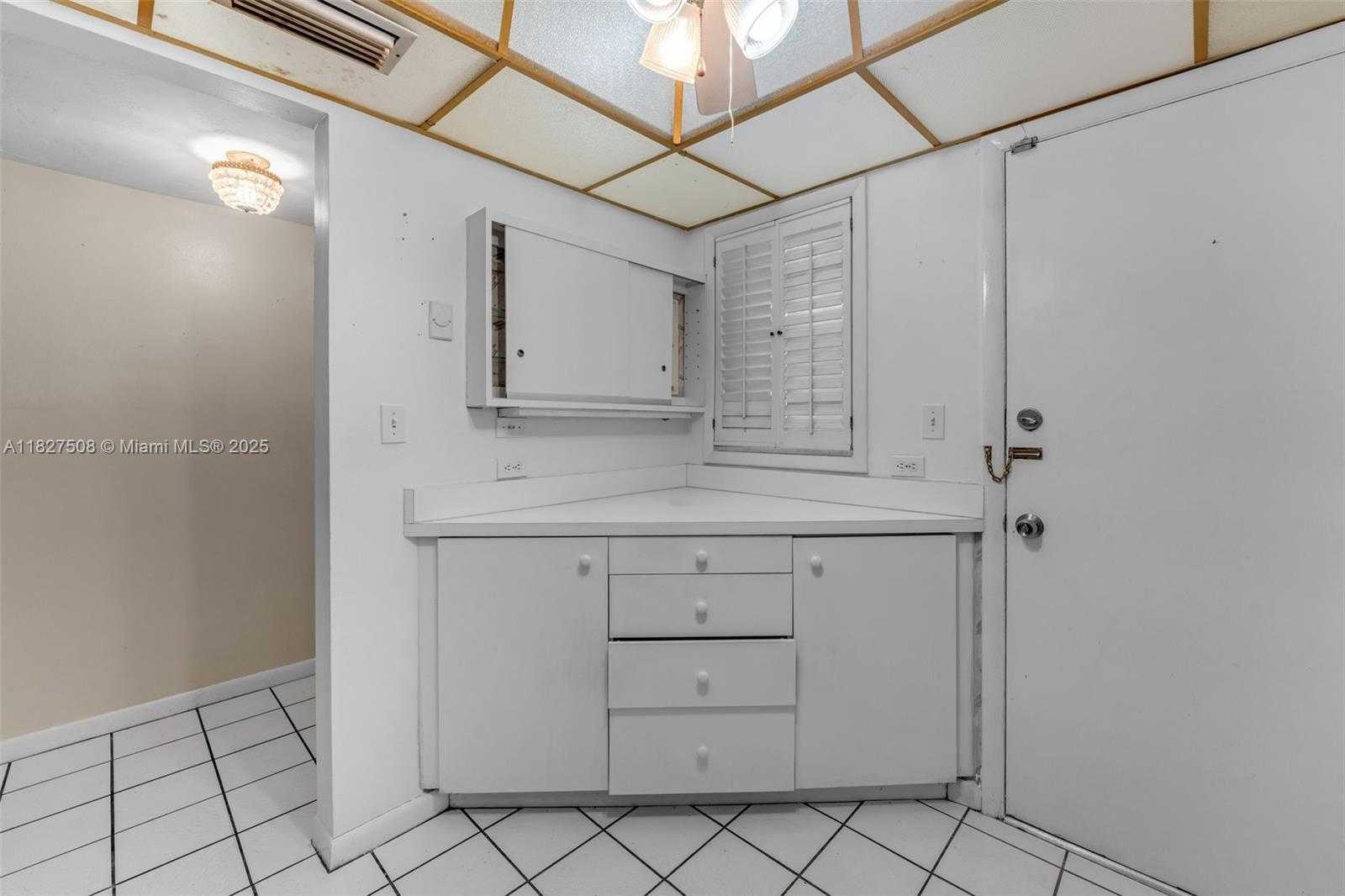 Small Image of 9159 SOUTH WEST 77TH AVE #314, Miami Number 7