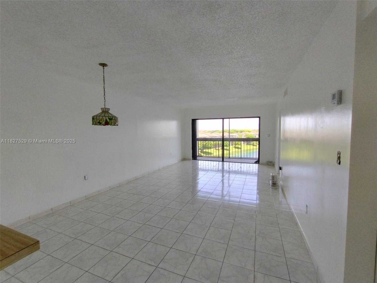 Small Image of 10290 NORTH WEST 9TH ST CIR #511, Miami Number 8