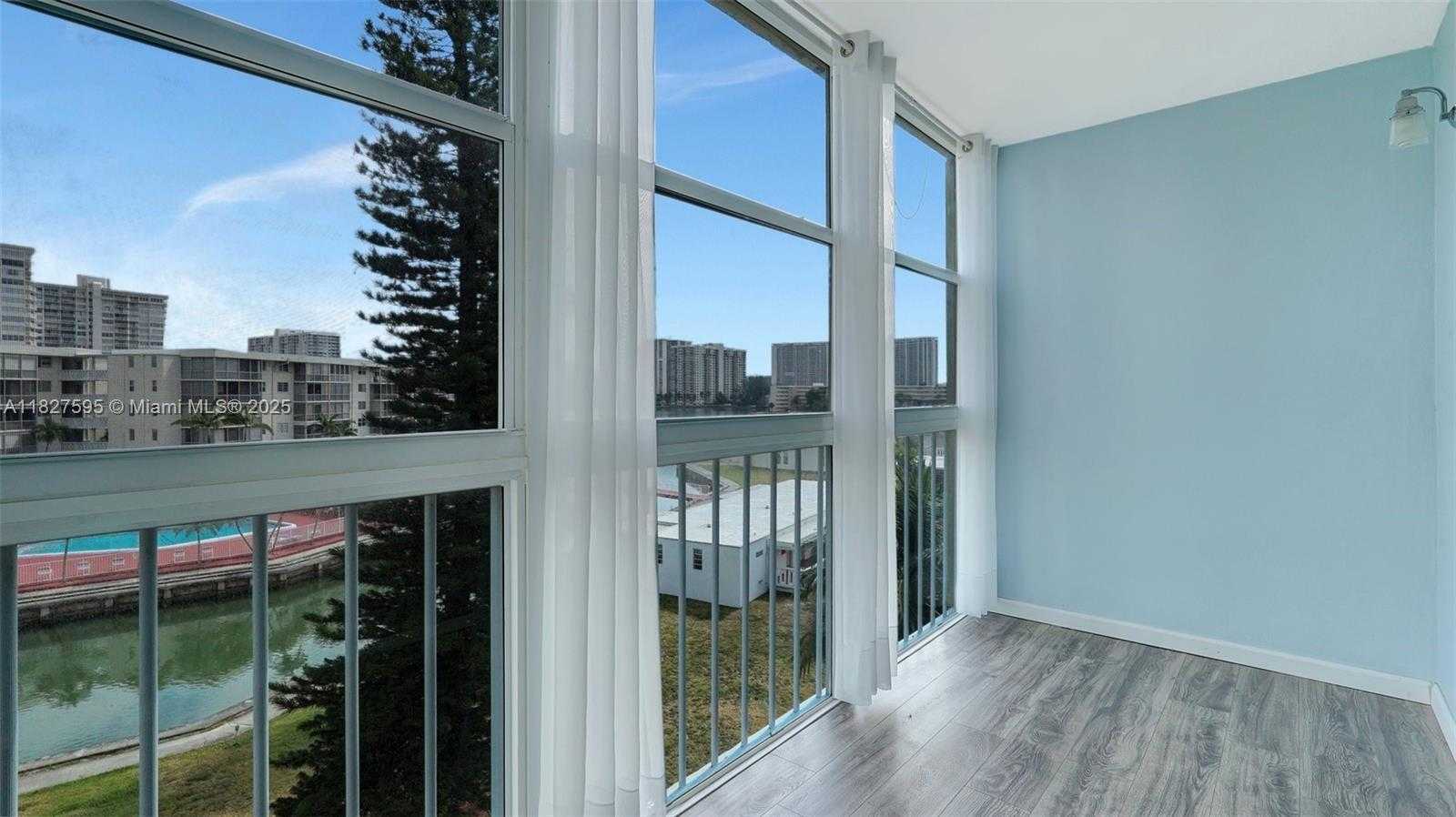 Small Image of 2905 POINT EAST DR #L514, Aventura Number 18