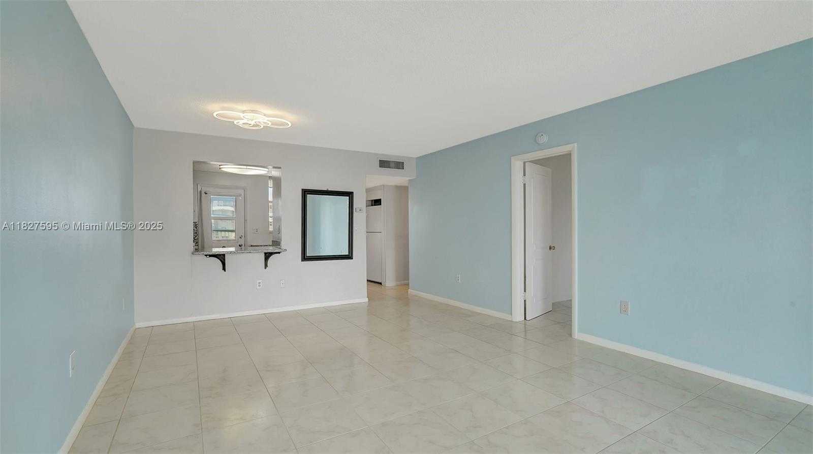 Small Image of 2905 POINT EAST DR #L514, Aventura Number 6
