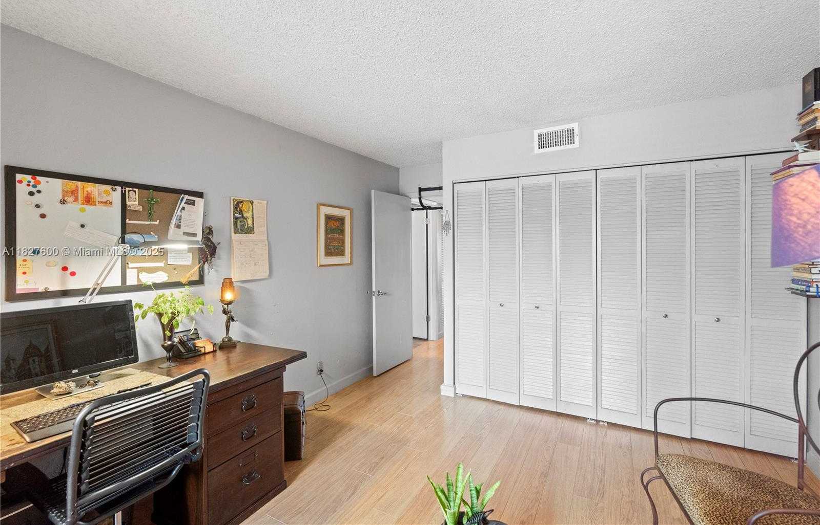 Small Image of 3200 NORTH OCEAN DR #105, Hollywood Number 27