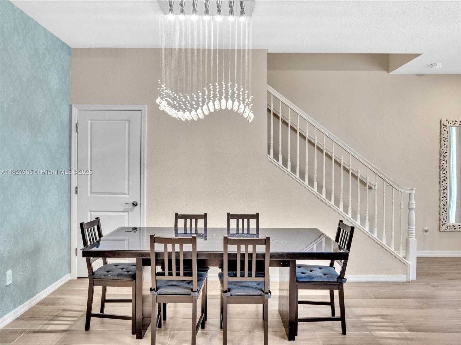 Small Image of 3976 POINCIANA LN, Hollywood Number 11