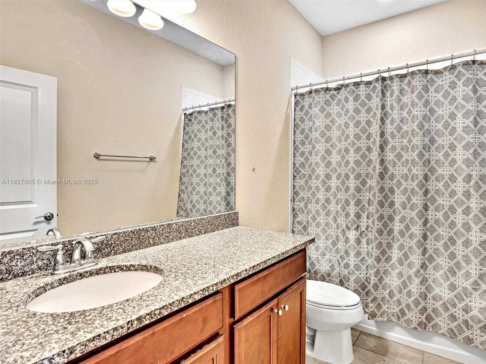Small Image of 3976 POINCIANA LN, Hollywood Number 19