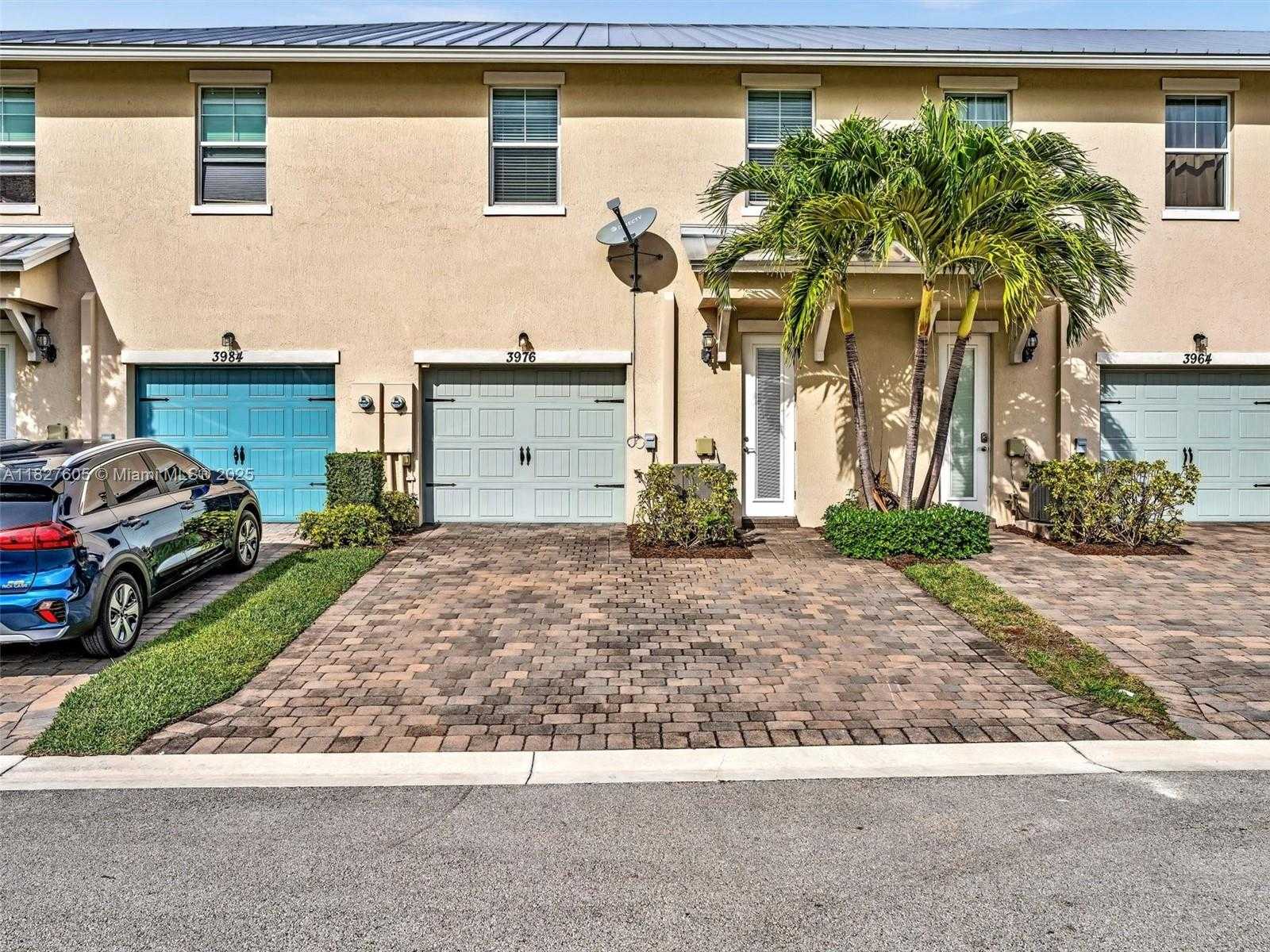 Small Image of 3976 POINCIANA LN, Hollywood Number 21
