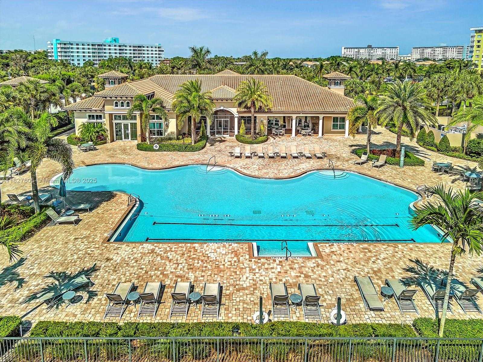Small Image of 3976 POINCIANA LN, Hollywood Number 23