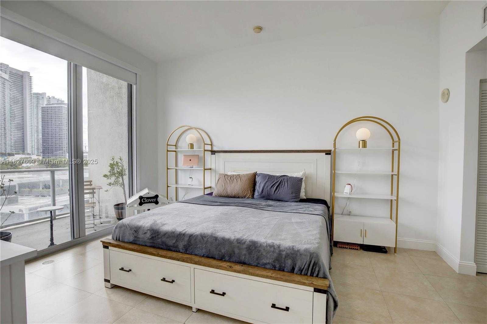 Small Image of 3470 EAST COAST AVE #H0604, Miami Number 16